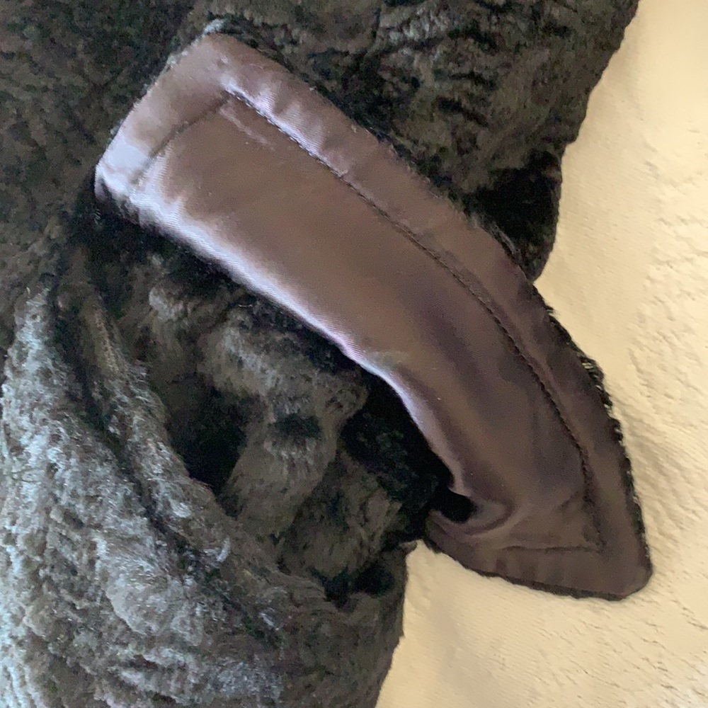 Brooks Brothers Faux Fur Coat 6 - Picture 7 of 15